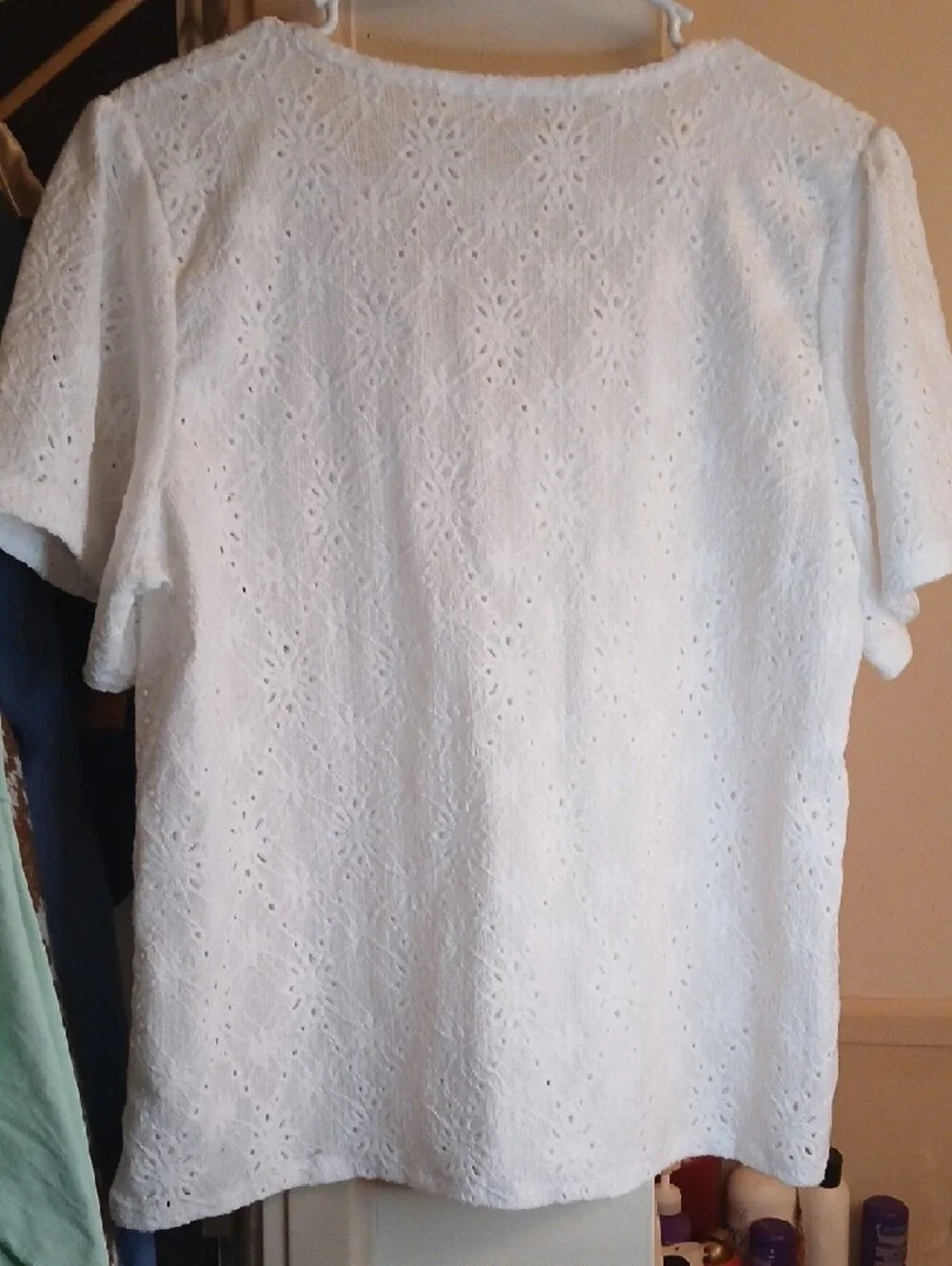 Michael Kors White Eyelet V-Neck Tie-Front Blouse‎